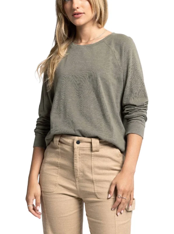 Travel Essentials Everett Top In Olive