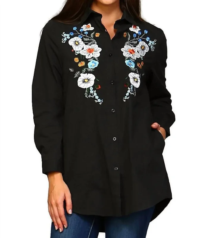 Plus Size Women Wear Floral Embroidered Shirt In Black