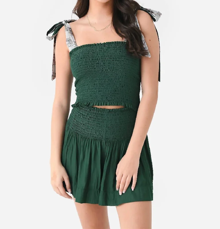 Stylish Looks Cece Top In Evergreen