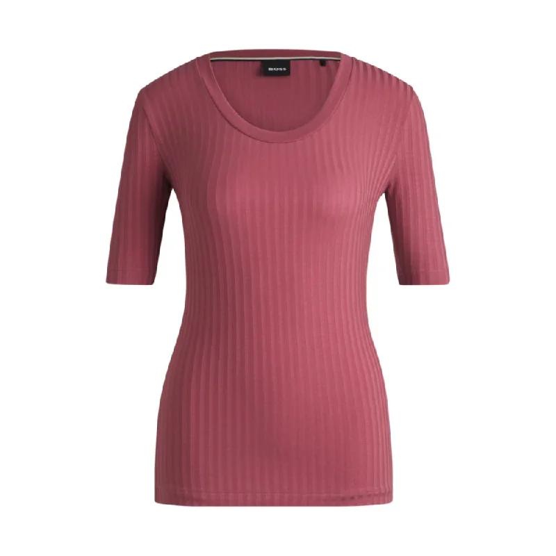 Wardrobe Refresh Scoop-neck top in stretch fabric