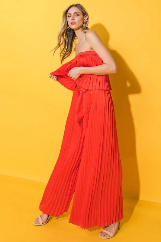 Chic Wardrobe Essentials MY RED TOMATO WOVEN JUMPSUIT