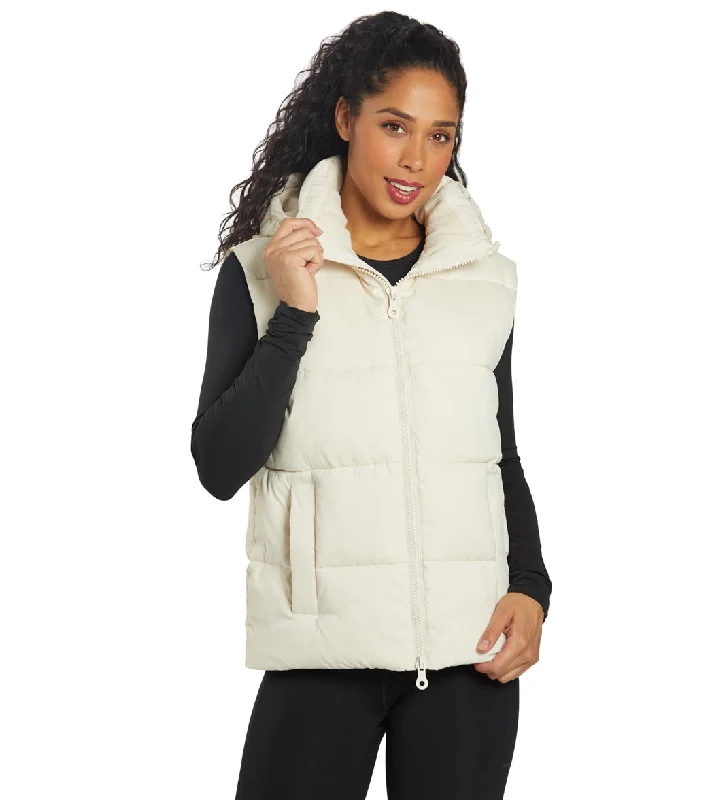 Everyday Fashion Girlfriend Collective Puffer Vests Snow